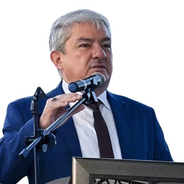 Dr. H.C. Manuel Javier Salazar Villamar